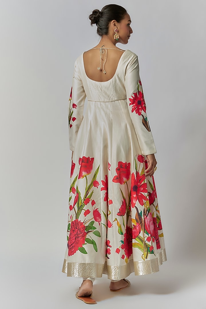 White Chanderi Silk Digital Printed Wedding Anarkali Set by Rohit Bal at Pernia's Pop Up Shop