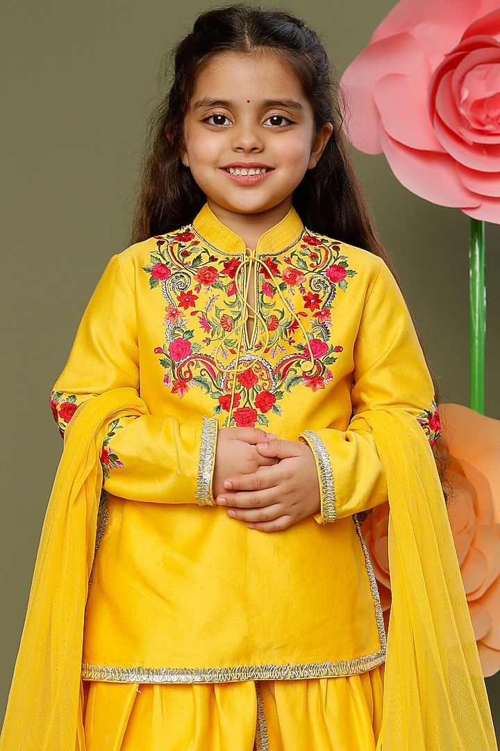 Yellow Embroidered Kurta Set For Girls by BAL BACHCHE by ROHIT BAL at Pernia's Pop Up Shop