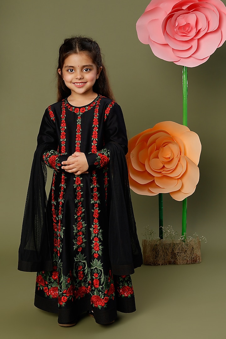 Black Embroidered Anarkali Set For Girls by BAL BACHCHE by ROHIT BAL