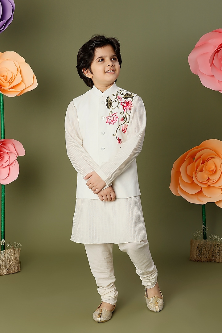 Ivory Embroidered Bundi Jacket With Kurta Set For Boys by BAL BACHCHE by ROHIT BAL