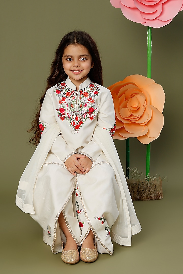 Ivory Chanderi Floral Embroidered Kurta Set For Girls by BAL BACHCHE by ROHIT BAL