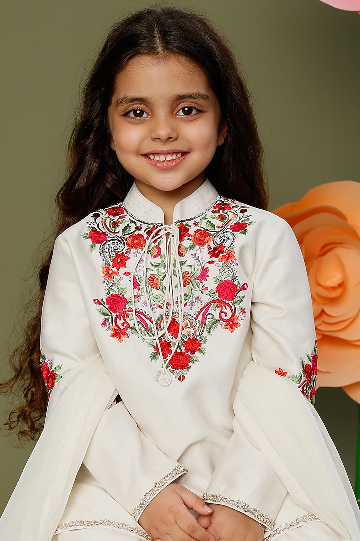 Ivory Chanderi Floral Embroidered Kurta Set For Girls by BAL BACHCHE by ROHIT BAL at Pernia's Pop Up Shop