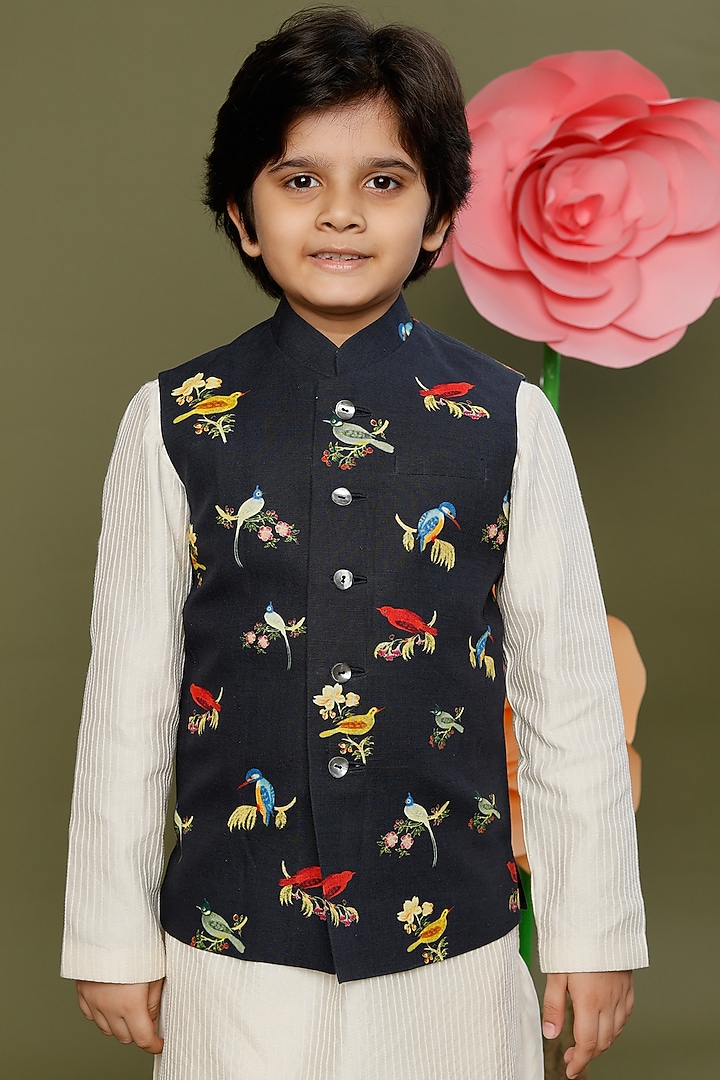 Black Printed Bundi Jacket For Boys by BAL BACHCHE by ROHIT BAL at Pernia's Pop Up Shop