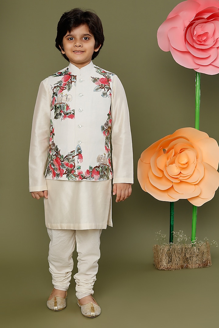 Ivory Embroidered Bundi Jacket For Boys by BAL BACHCHE by ROHIT BAL