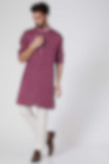 Purple Short Linen Kurta by Ravi Bajaj at Pernia's Pop Up Shop