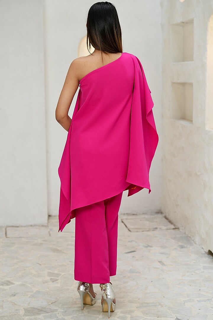 Fuchsia Pink Banana Crepe Floral Embroidered Co-Ord Set by Rabnoor K Sethi at Pernia's Pop Up Shop