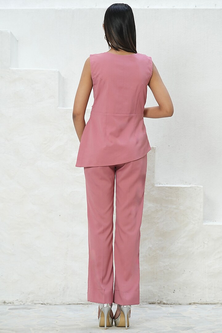 Onion Pink Mouse Crepe Hand & Machine Embroidered Co-Ord Set by Rabnoor K Sethi at Pernia's Pop Up Shop