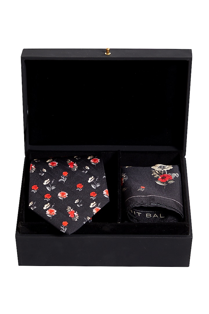Black Floral Printed Pocket Square & Tie (Set of 2) by Rohit Bal Men at Pernia's Pop Up Shop