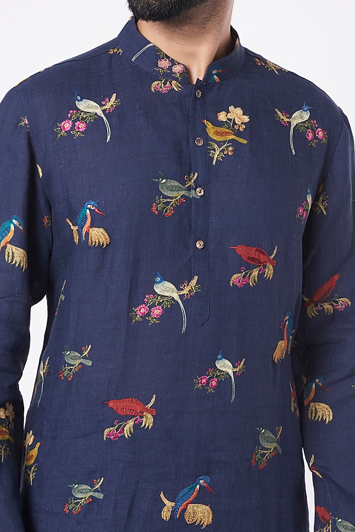 Indigo Linen Digital Printed & Machine Embroidered Kurta Set by Rohit Bal Men at Pernia's Pop Up Shop