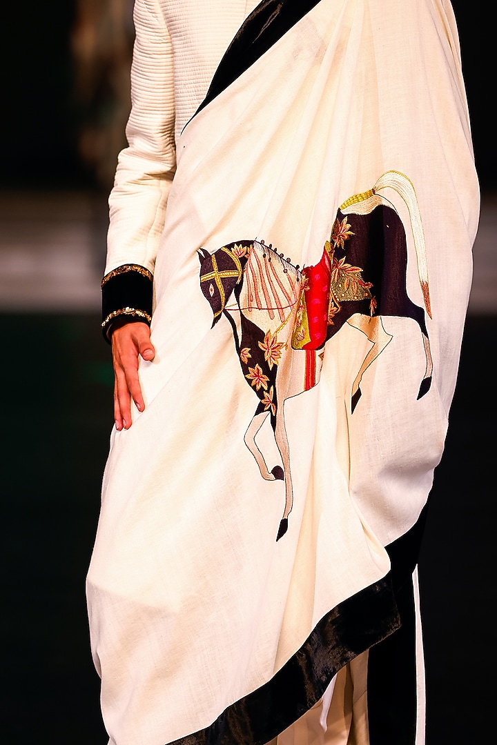 Ivory Silk Groom Sherwani With Stole by Rohit Bal Men at Pernia's Pop Up Shop