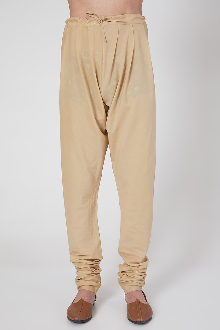 Beige Chanderi Pintuck Kurta Set by Rohit Bal Men at Pernia's Pop Up Shop