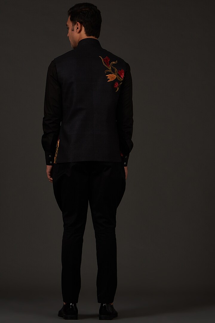 Black Linen Resham Thread Embroidered Bundi Jacket by Rohit Bal Men at Pernia's Pop Up Shop