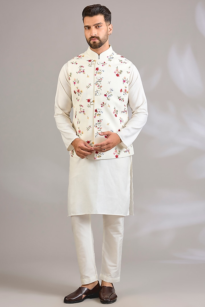 Ivory Matka Silk Bundi Jacket by Rohit Bal Men at Pernia's Pop Up Shop