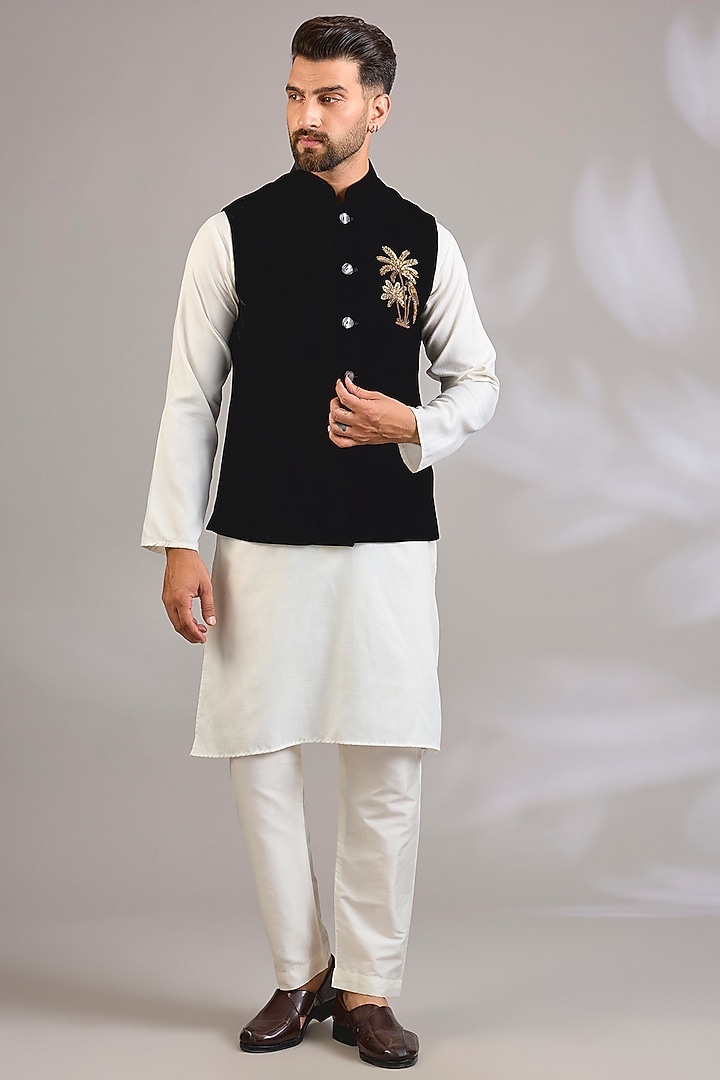 Black Velvet Bundi Jacket by Rohit Bal Men at Pernia's Pop Up Shop