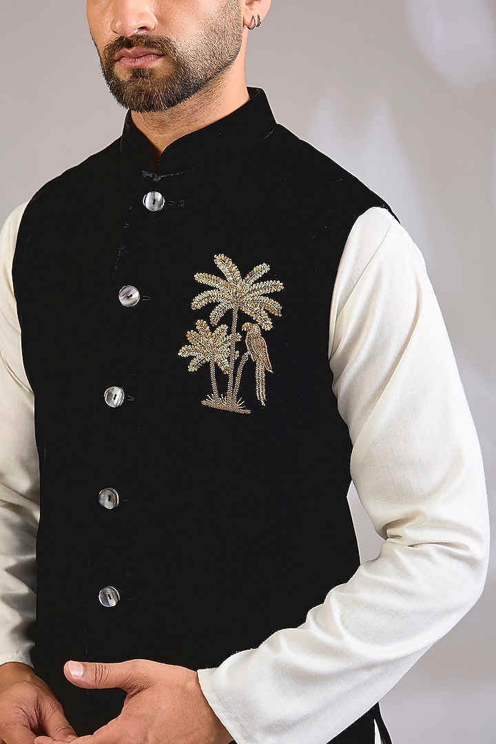Black Velvet Bundi Jacket by Rohit Bal Men at Pernia's Pop Up Shop