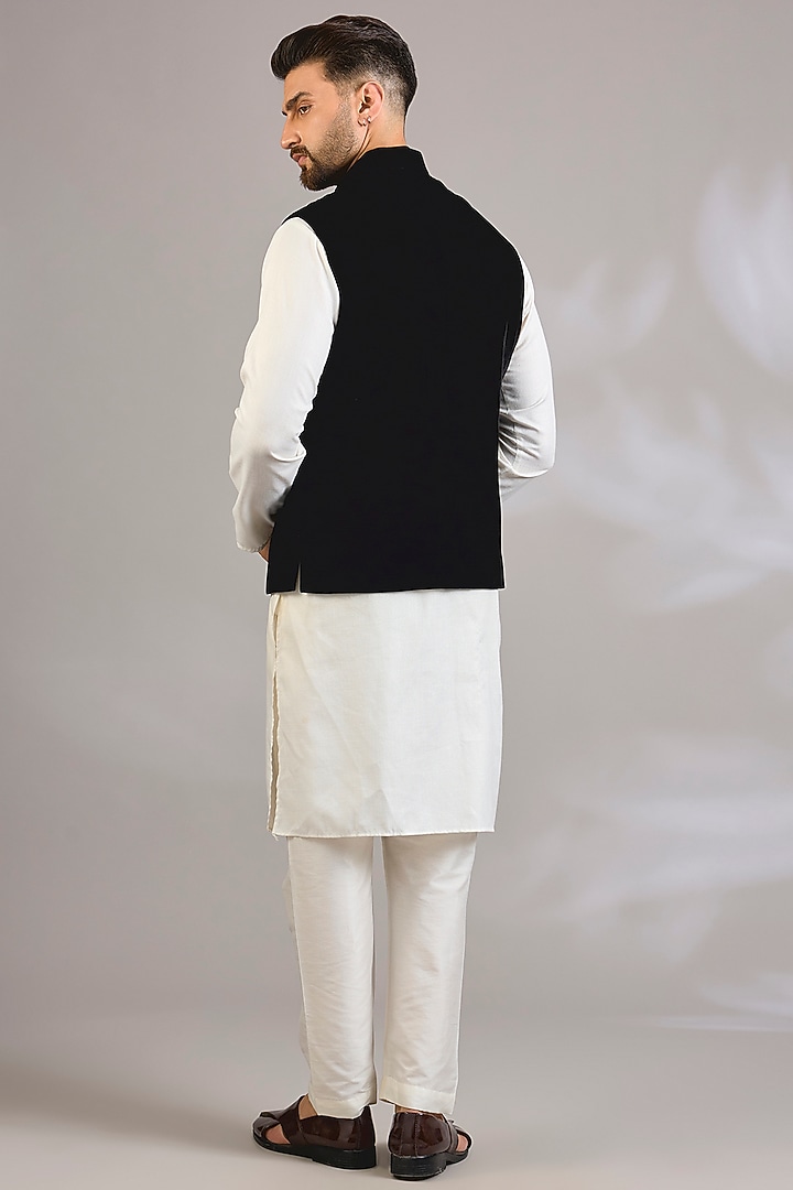 Black Velvet Bundi Jacket by Rohit Bal Men at Pernia's Pop Up Shop