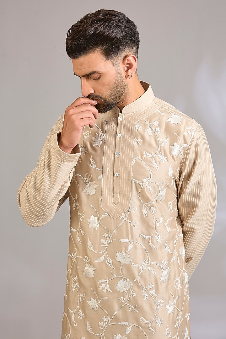 Beige Chanderi Kurta Set by Rohit Bal Men at Pernia's Pop Up Shop
