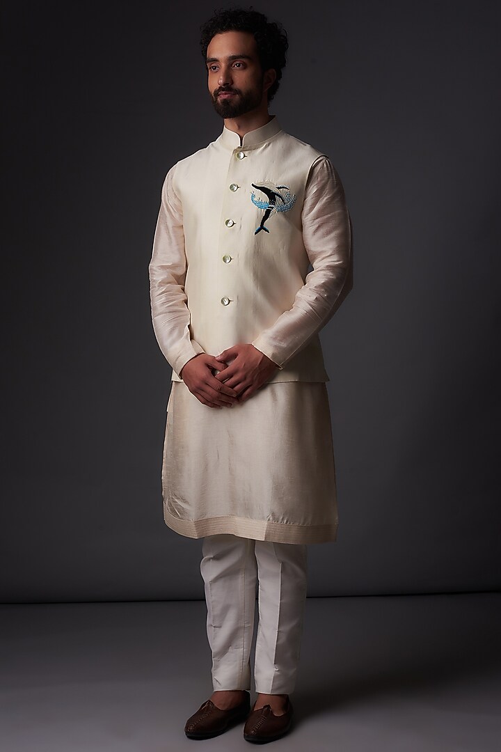 Ivory Chanderi Silk Applique Embroidered Nehru Jacket by Rohit Bal Men at Pernia's Pop Up Shop