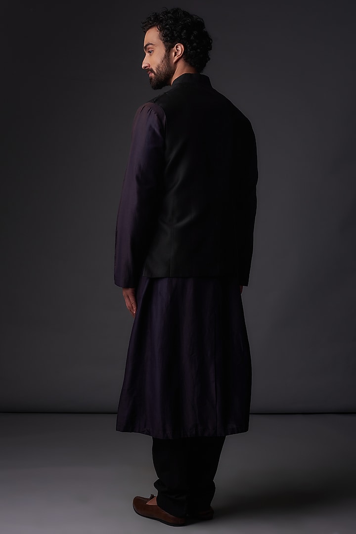Black Chanderi Silk Resham Embroidered Nehru Jacket by Rohit Bal Men at Pernia's Pop Up Shop
