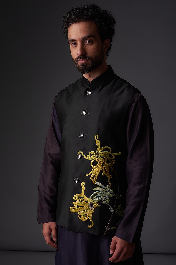 Black Chanderi Silk Resham Embroidered Nehru Jacket by Rohit Bal Men at Pernia's Pop Up Shop