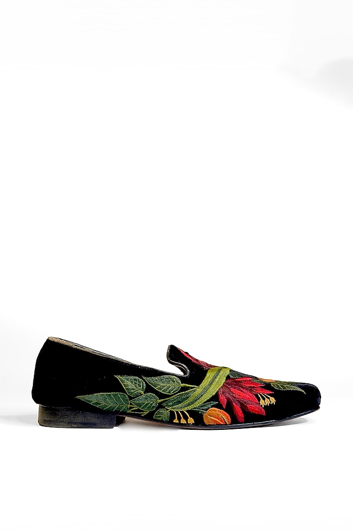 Black Velvet Floral Resham Embroidered Slip-On Shoes by Rohit Bal Men at Pernia's Pop Up Shop