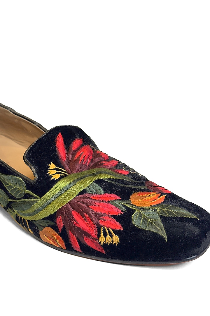 Black Velvet Floral Resham Embroidered Slip-On Shoes by Rohit Bal Men at Pernia's Pop Up Shop