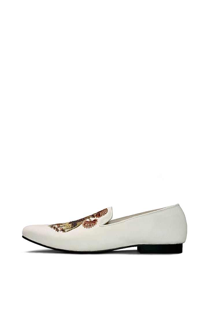 White Matka Hand & Machine Embroidered Shoes by Rohit Bal Men at Pernia's Pop Up Shop