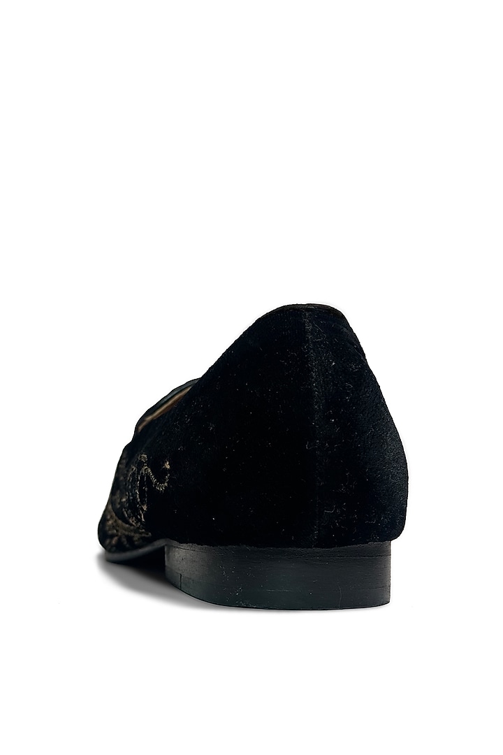 Black Velvet Floral Resham Hand & Machine Embroidered Shoes by Rohit Bal Men at Pernia's Pop Up Shop