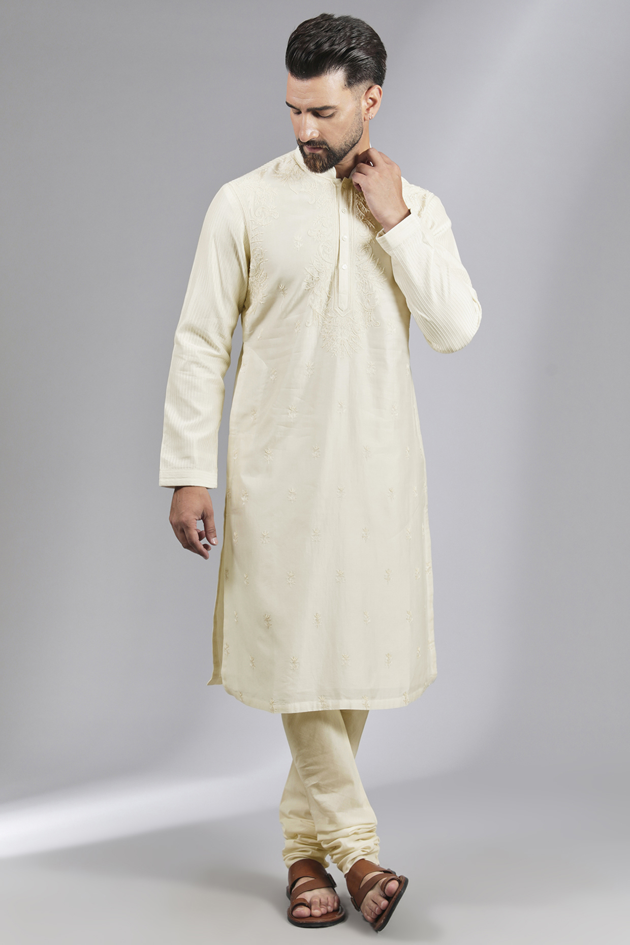 Ivory Chanderi Applique Embroidered Kurta Set by Rohit Bal Men