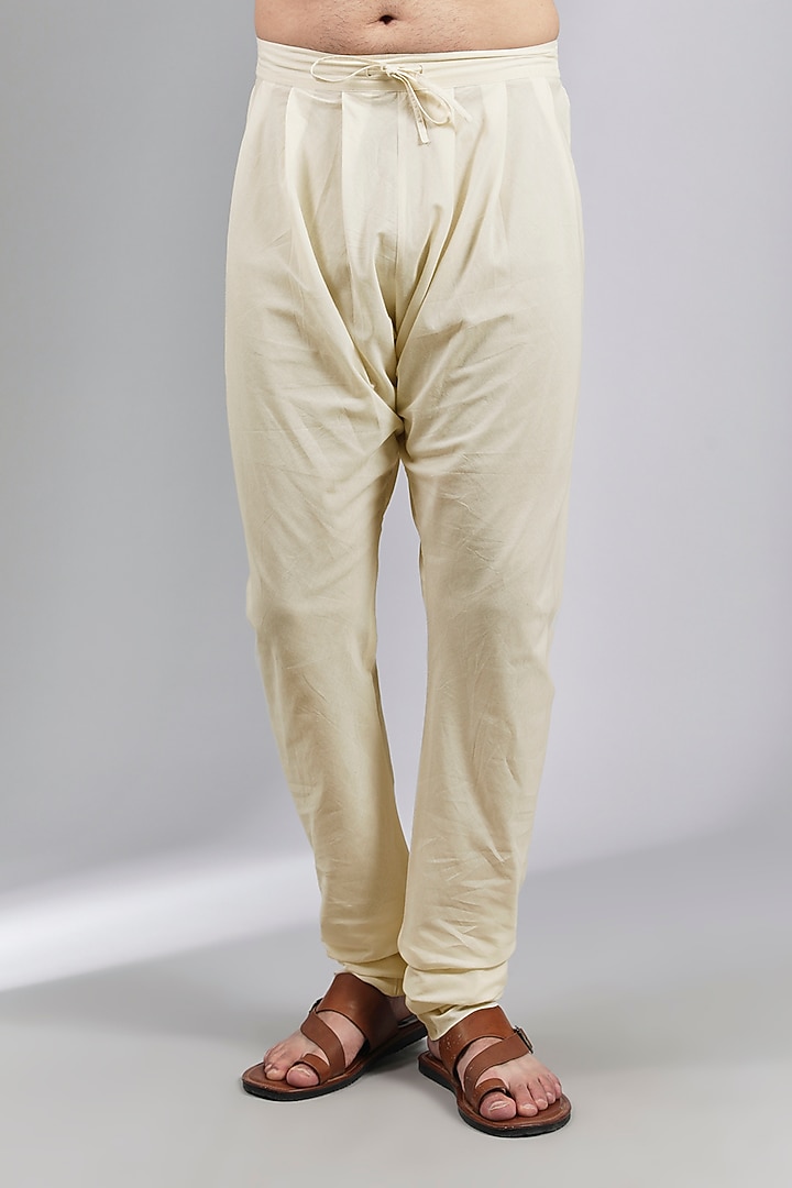 Ivory Chanderi Applique Embroidered Kurta Set by Rohit Bal Men at Pernia's Pop Up Shop