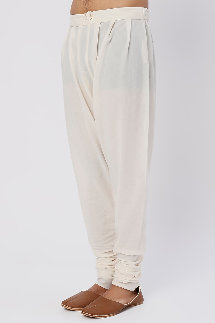 Ivory Linen Floral Printed Kurta Set by Rohit Bal Men at Pernia's Pop Up Shop
