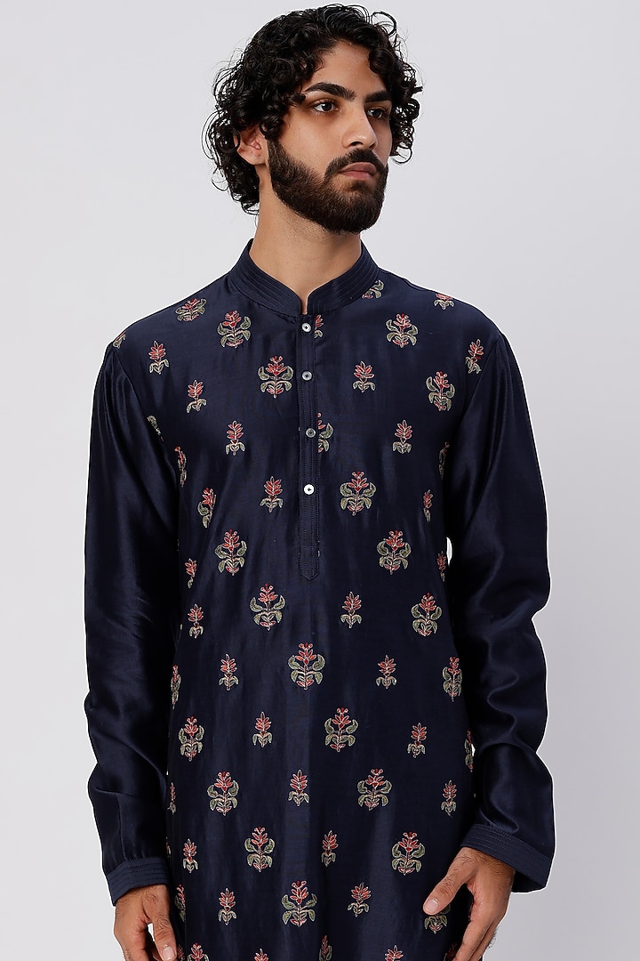 Indigo Chanderi Embroidered Kurta Set by Rohit Bal Men at Pernia's Pop Up Shop