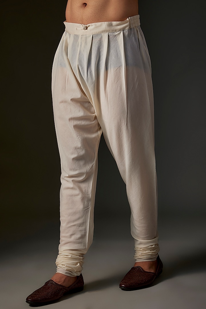 Ivory Chanderi Hand & Machine Embroidered Kurta Set by Rohit Bal Men at Pernia's Pop Up Shop