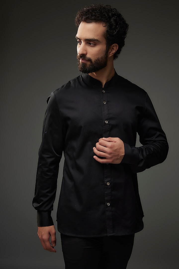 Black Poplin Thread Embroidered Party Wear Shirt by Rohit Bal Men at Pernia's Pop Up Shop