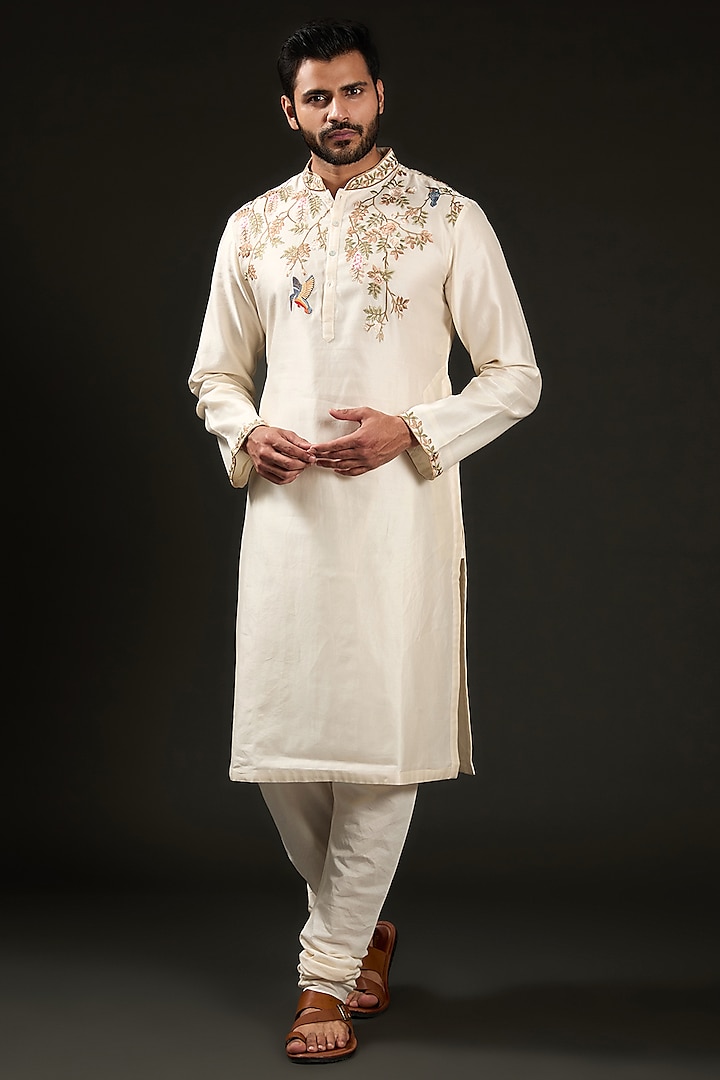 Ivory Chanderi Silk Resham Hand Embroidered Kurta Set by Rohit Bal Men at Pernia's Pop Up Shop