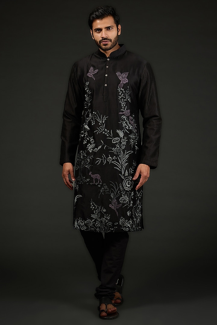 Black Chanderi Silk Resham Embroidered Kurta Set by Rohit Bal Men