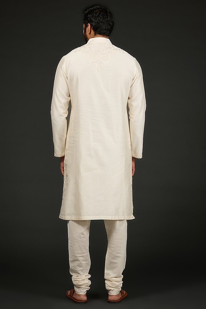 Ivory Chanderi Silk Resham Embroidered Kurta Set by Rohit Bal Men at Pernia's Pop Up Shop