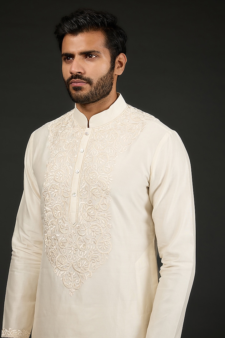 Ivory Chanderi Silk Resham Embroidered Kurta Set by Rohit Bal Men at Pernia's Pop Up Shop