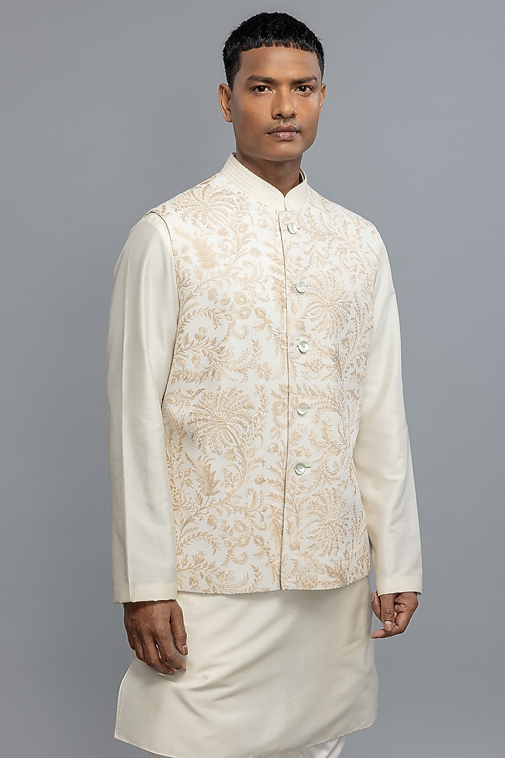 Ivory Matka Silk Resham Embroidered Bundi Jacket by Rohit Bal Men at Pernia's Pop Up Shop