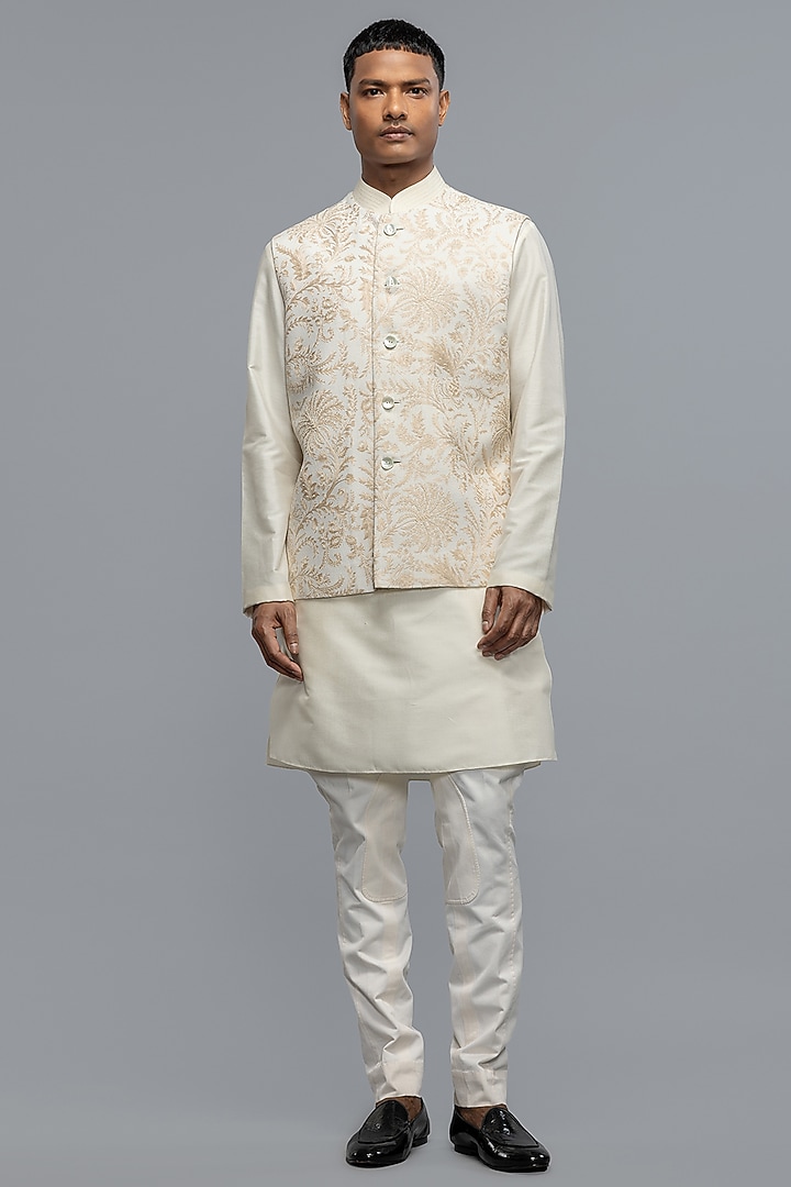 Ivory Matka Silk Resham Embroidered Bundi Jacket by Rohit Bal Men at Pernia's Pop Up Shop
