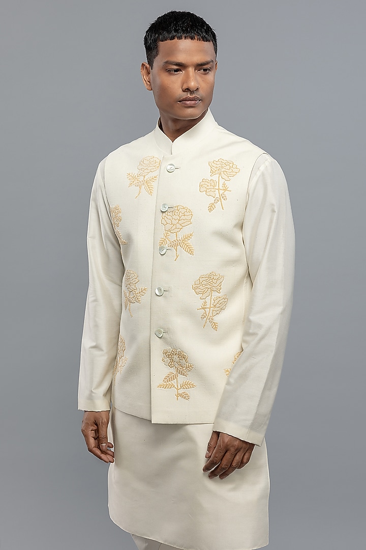 Ivory Matka Silk Resham Embroidered Bundi Jacket by Rohit Bal Men at Pernia's Pop Up Shop