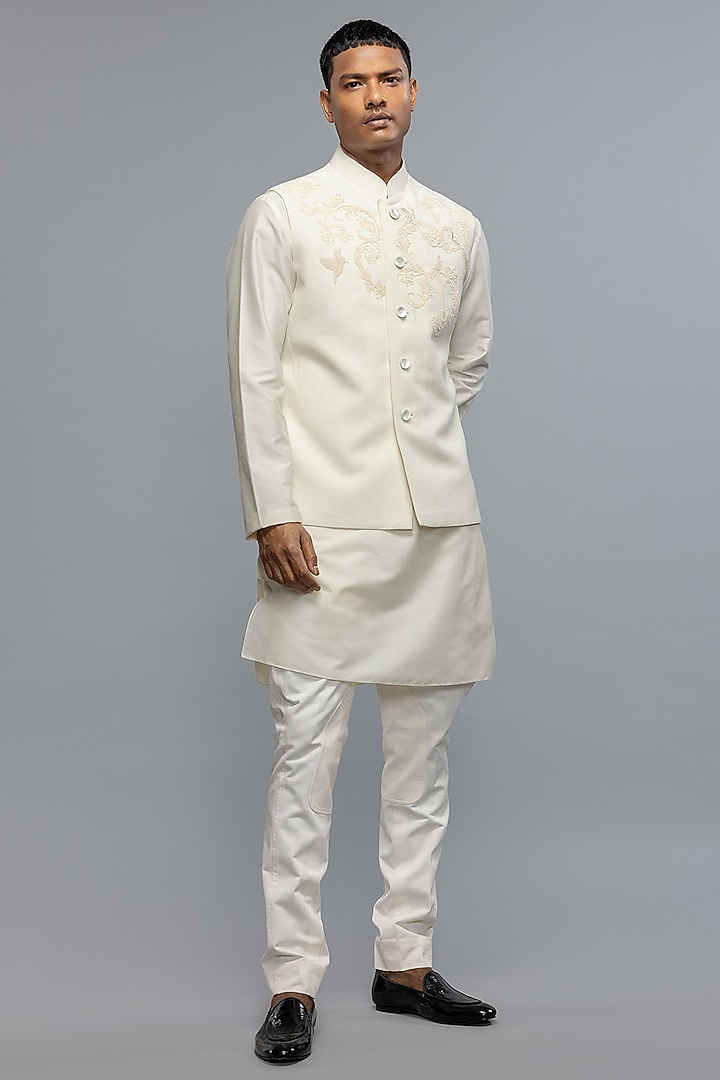 Ivory Matka Silk Resham Embroidered Bundi Jacket by Rohit Bal Men at Pernia's Pop Up Shop