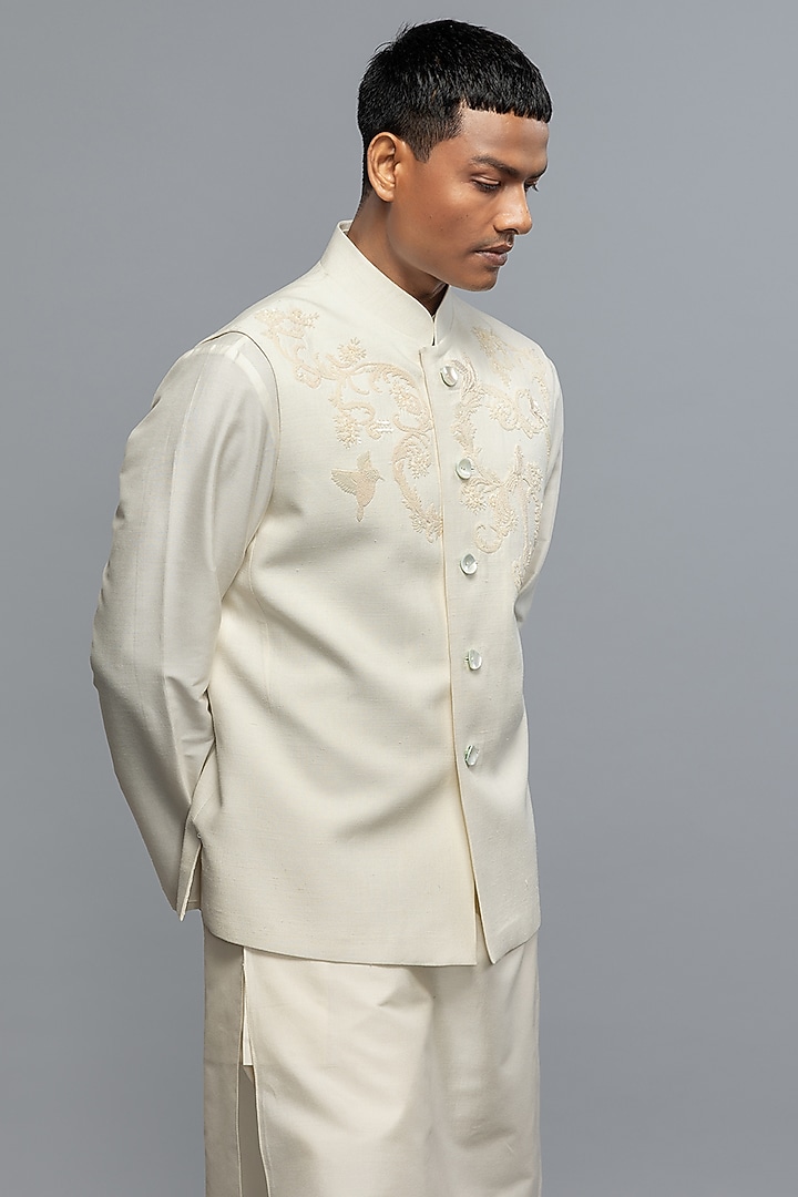 Ivory Matka Silk Resham Embroidered Bundi Jacket by Rohit Bal Men at Pernia's Pop Up Shop