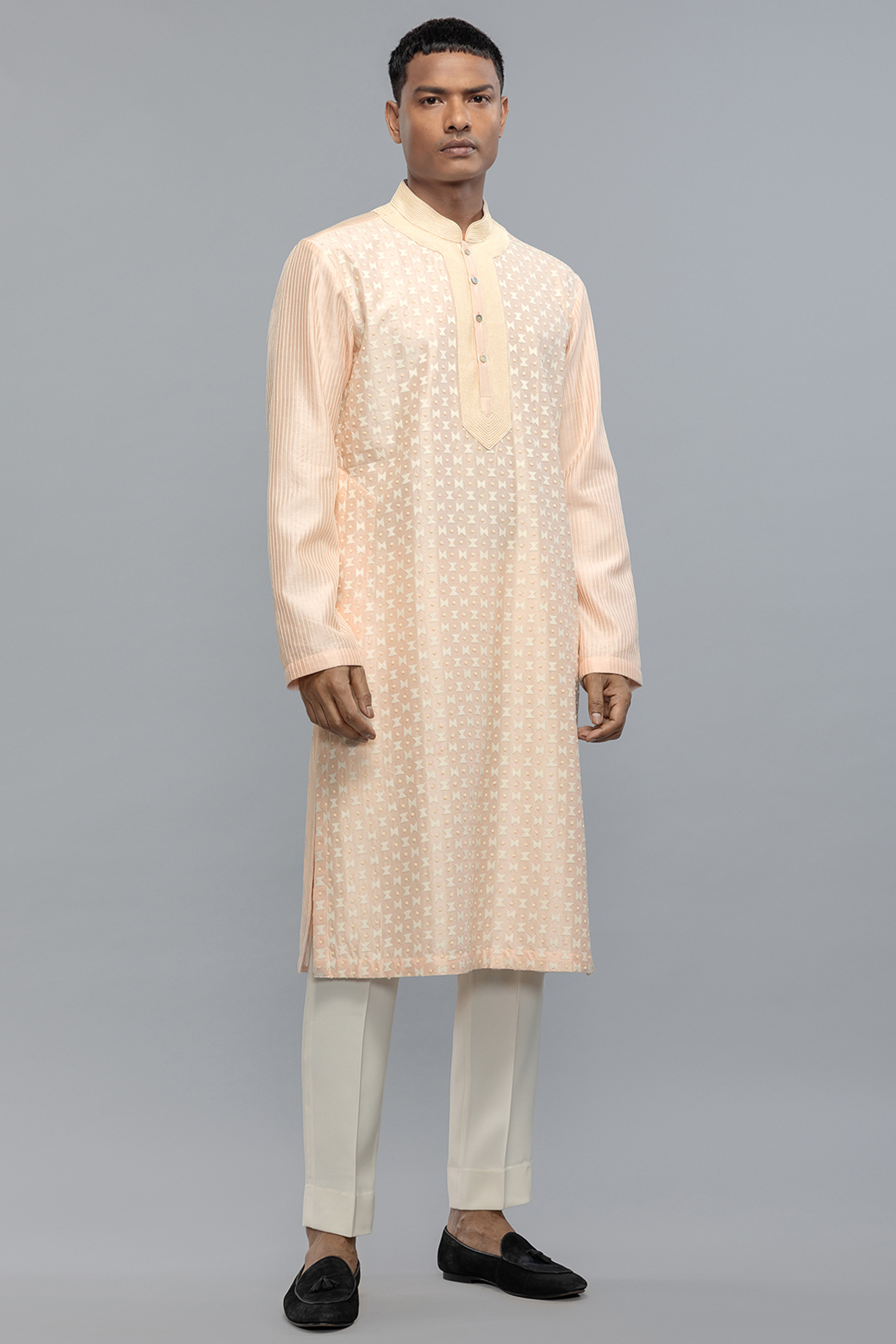 Powder Pink Chanderi Applique Embroidered Kurta Set by Rohit Bal Men