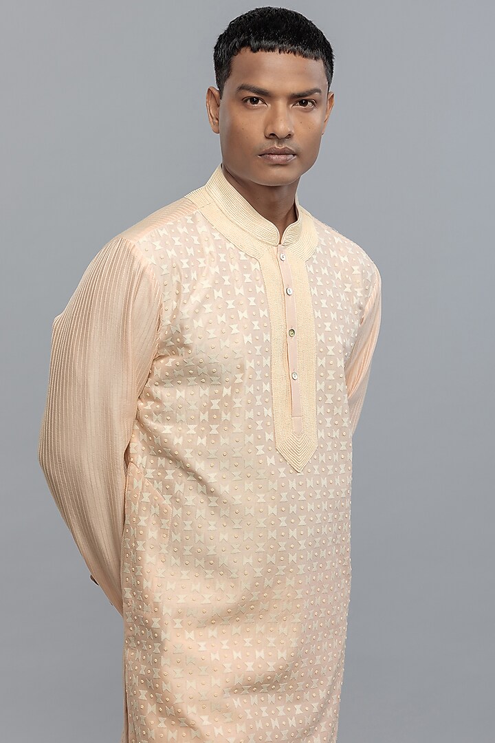 Powder Pink Chanderi Applique Embroidered Kurta Set by Rohit Bal Men at Pernia's Pop Up Shop