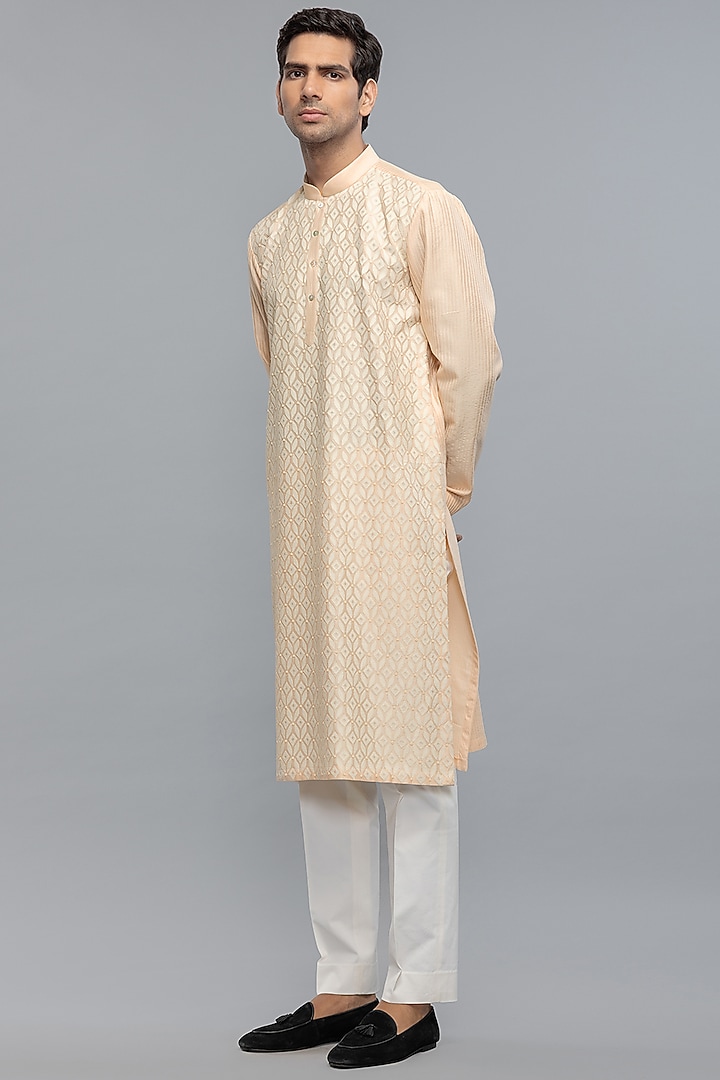 Powder Pink Chanderi Applique Embroidered Kurta Set by Rohit Bal Men at Pernia's Pop Up Shop