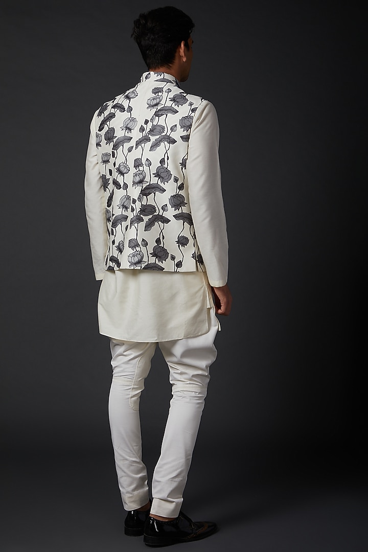 Ivory Chanderi Digital Printed Bundi Jacket by Rohit Bal Men at Pernia's Pop Up Shop