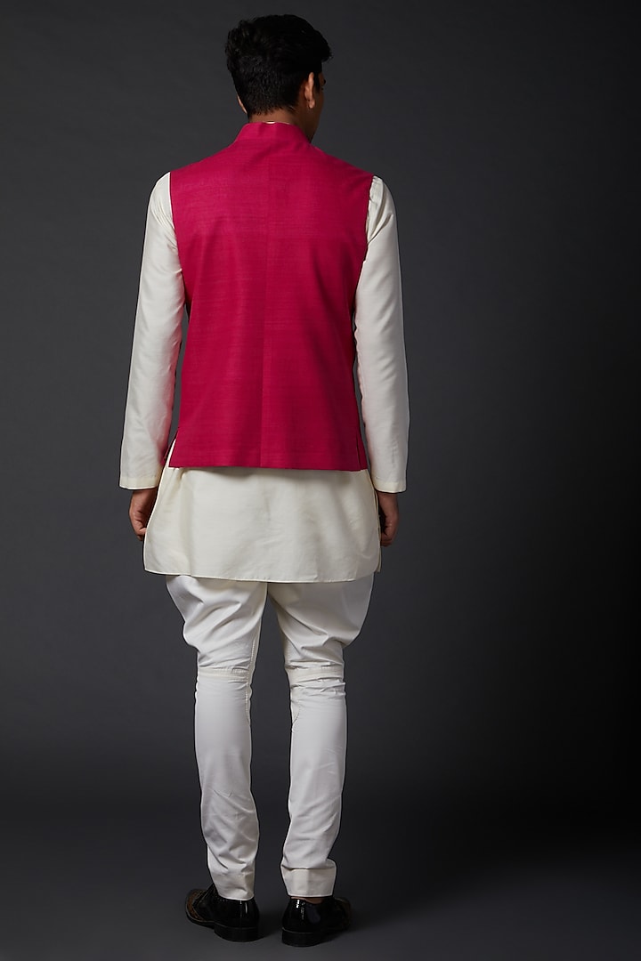 Dark Pink Matka Embroidered Bundi Jacket by Rohit Bal Men at Pernia's Pop Up Shop