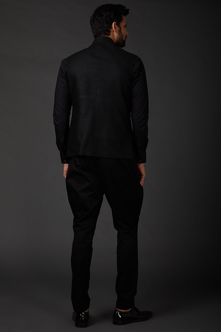 Black Matka Embroidered Bundi Jacket by Rohit Bal Men at Pernia's Pop Up Shop