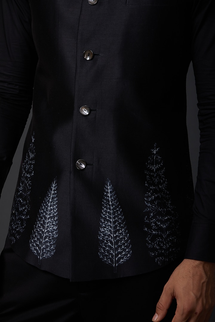 Indigo Blue Chanderi Bundi Jacket by Rohit Bal Men at Pernia's Pop Up Shop